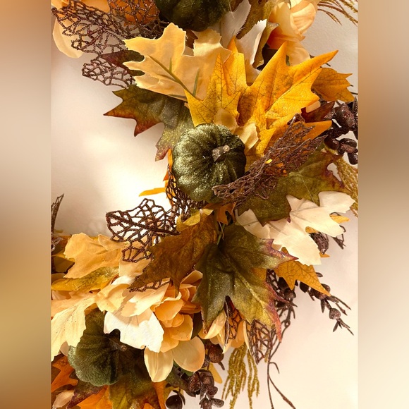 Fall wreath, green, orange pumpkins - Picture 3 of 5